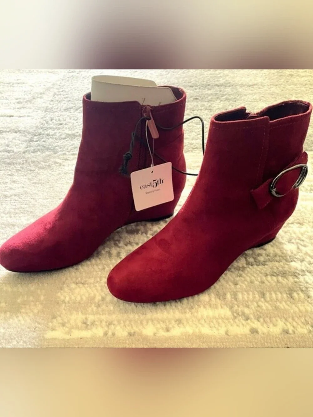 NEW. Burgundy (Wine) Suede Ankle Booties Wedge Heel side zip - Picture 7 of 7